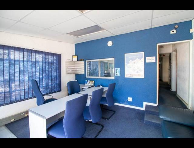 BUSINESS FOR SALE IN KEMPTON PARK